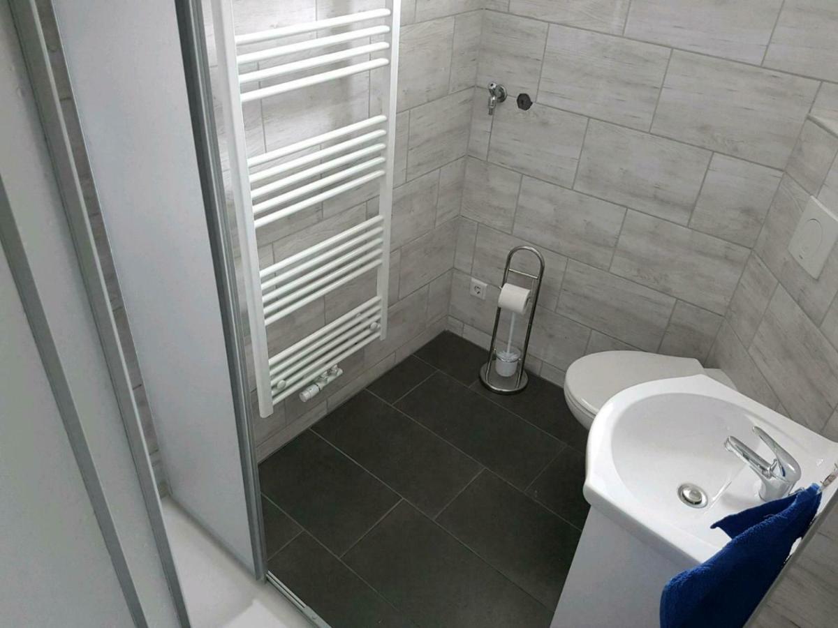 Einraum-Ferienwohnung 46M2 Eisenhuettenstadt-Diehlo Экстерьер фото